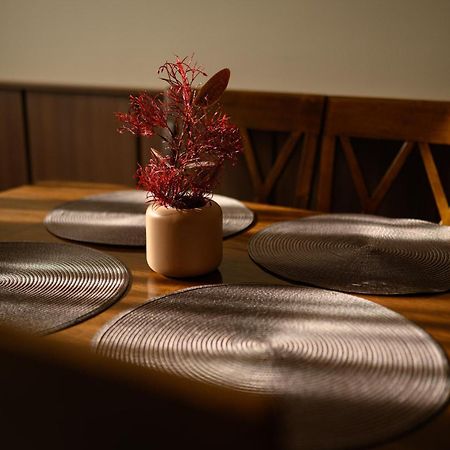 Szilfa Etterem Mariann Apartman Hajdúszoboszló Zewnętrze zdjęcie